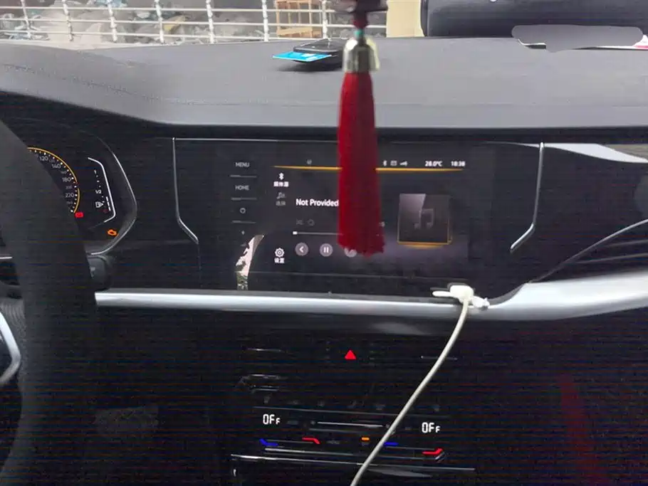 Volkswagen Passat 2024 380TSI Dragon Soaring Edition фото 13