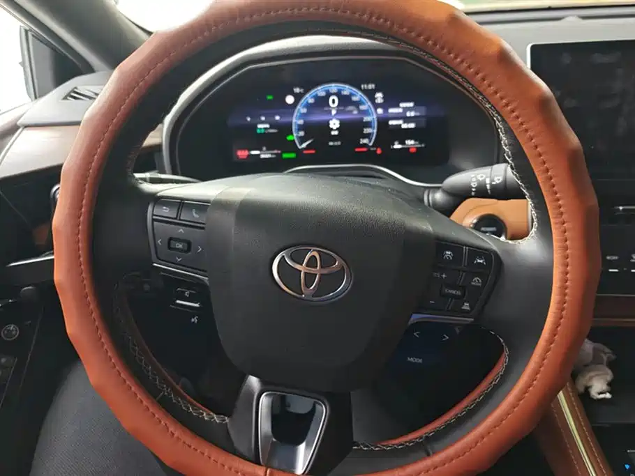 Toyota Avalon 2024 Hybrid 2.0L Luxury Edition фото 15