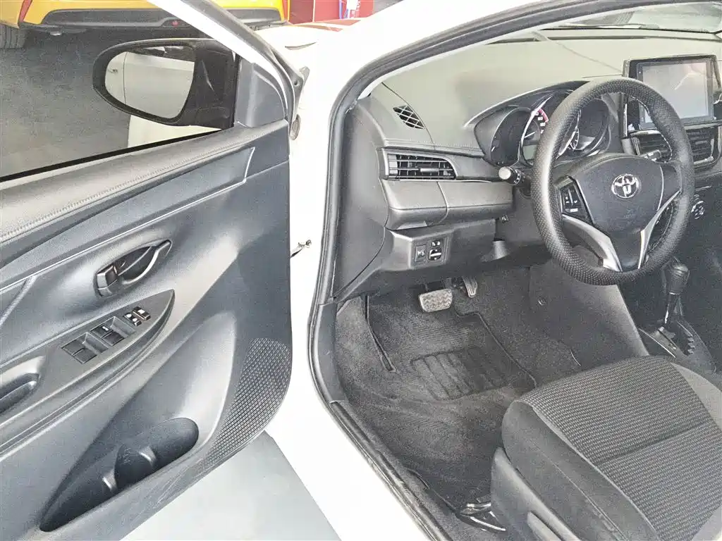 Toyota Vios FS 2021 1.5L CVT Fengchi Edition фото 16
