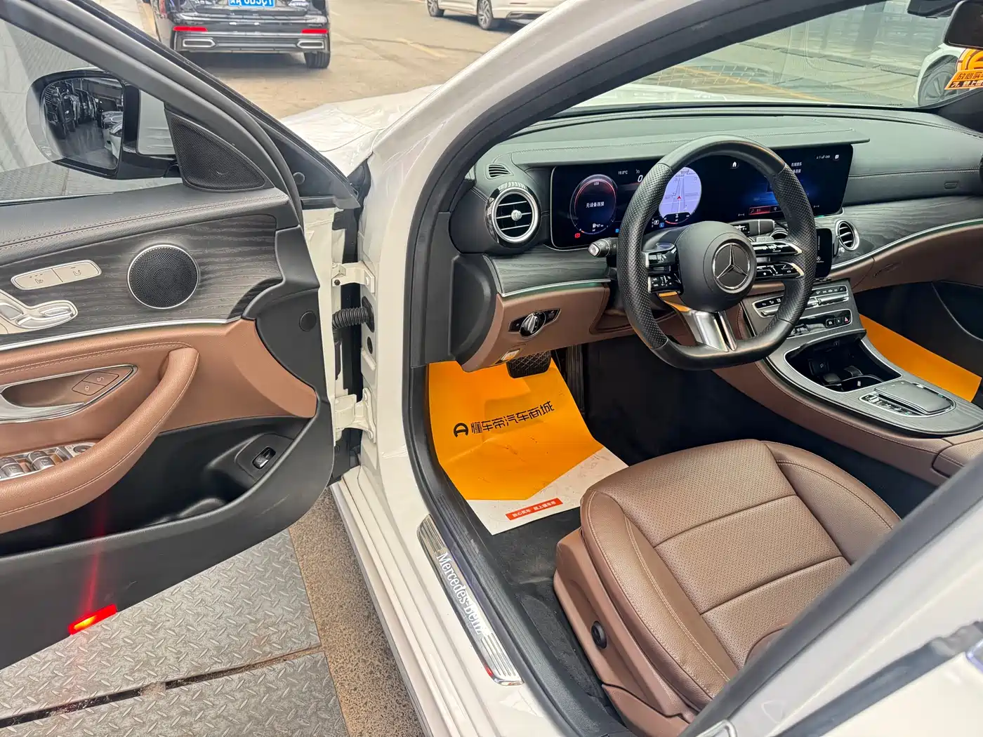 Mercedes-Benz E-Class 2023 E 300 L Sport Fashion фото 7