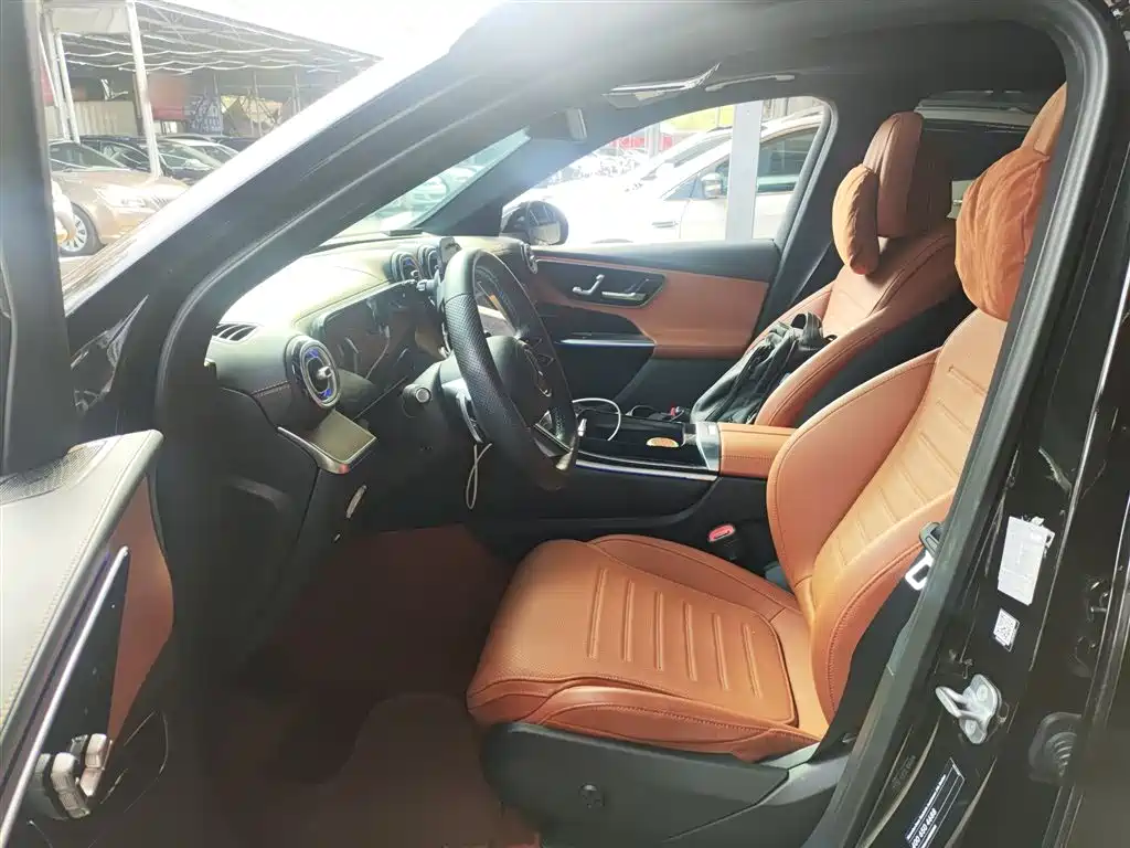 Mercedes-Benz GLC 2023 GLC 300 L 4MATIC Sport 5-Seater фото 15