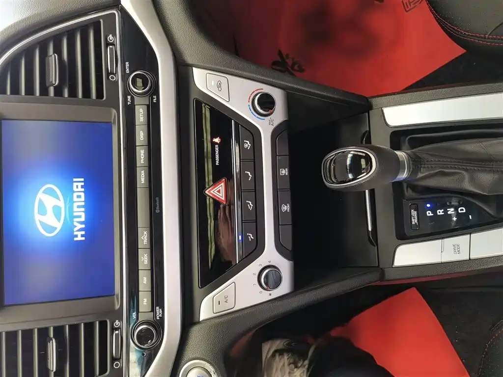 Hyundai Elantra 2016 Model 1.6L Automatic Smart Elite фото 9