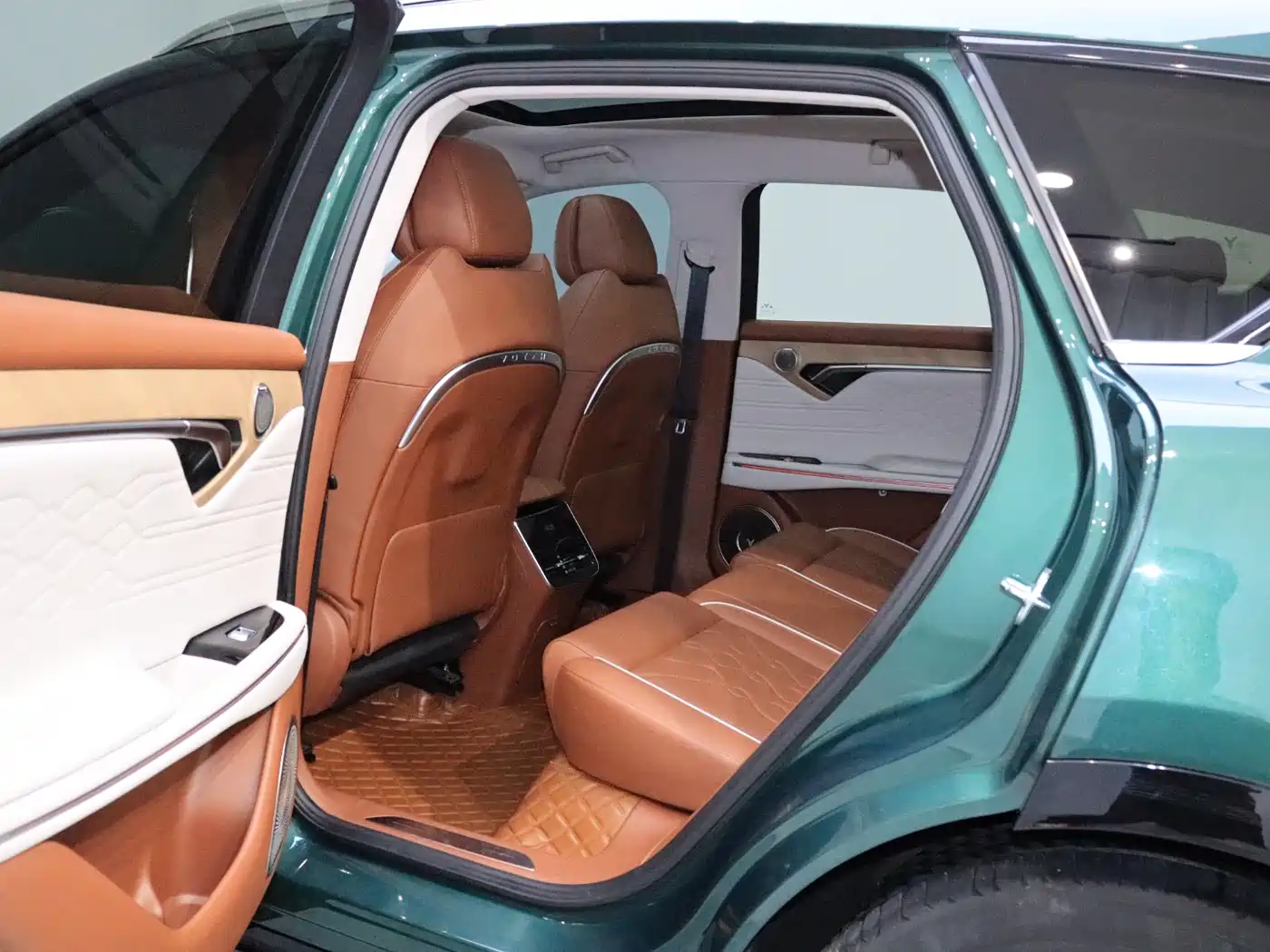 Voyah Auto VOYAH FREE 2024 Ultra Long Range Intelligent Driving Edition фото 12