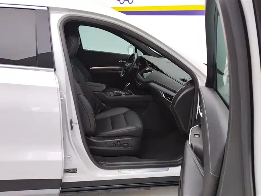 Cadillac XT4 2021 28T FWD Luxury Edition фото 8