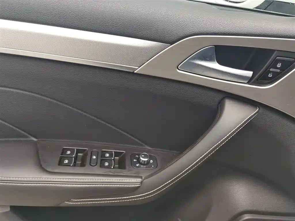 Haval H7 2018 Facelift Blue Label H7 2.0T Automatic Intelligent Enjoyment Edition фото 9