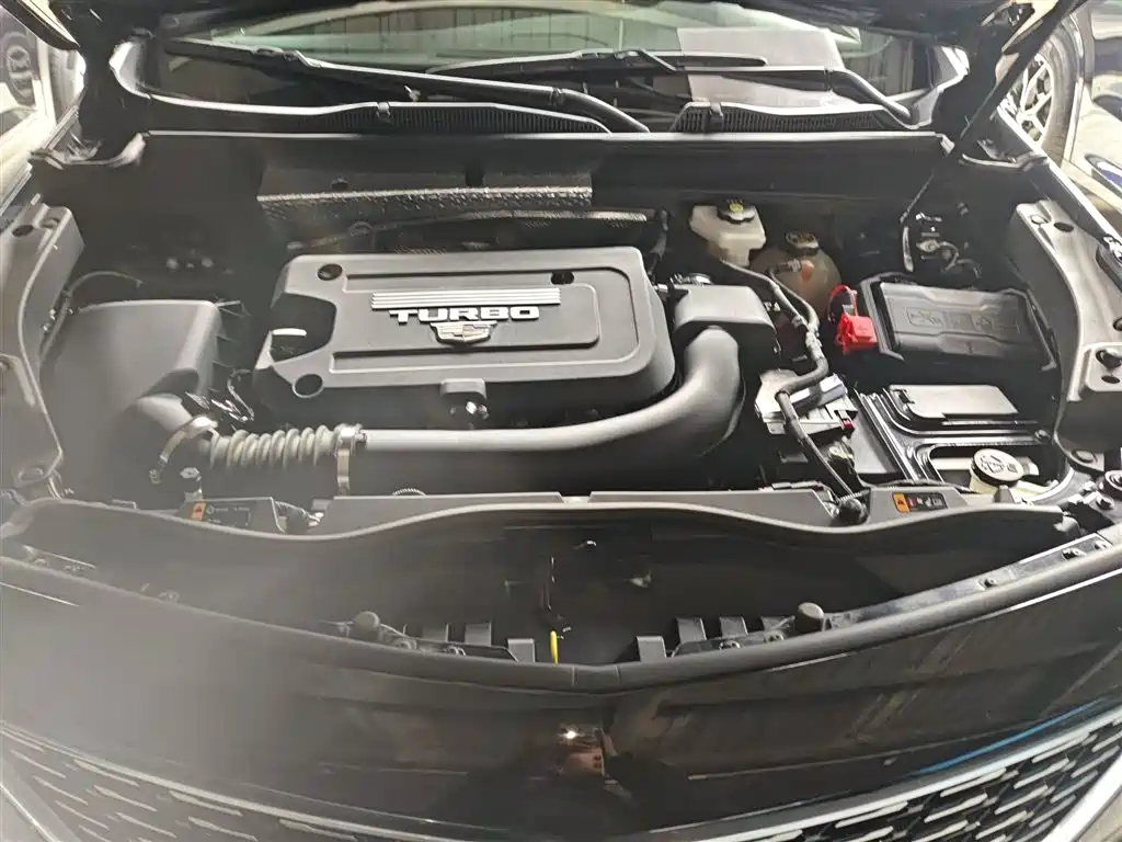 Cadillac XT4 2022 28T FWD Premium фото 20