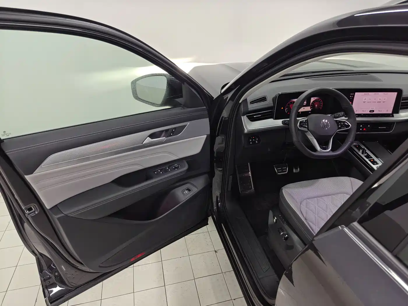 Volkswagen Talagon 2024 380TSI 4WD R-Line Cruise Shared Edition фото 10
