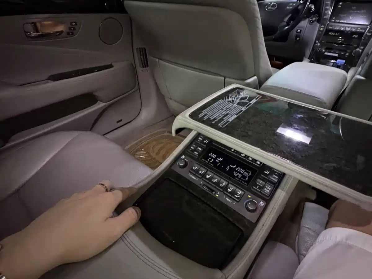 Lexus LS 2007 2006 460L Premium Edition