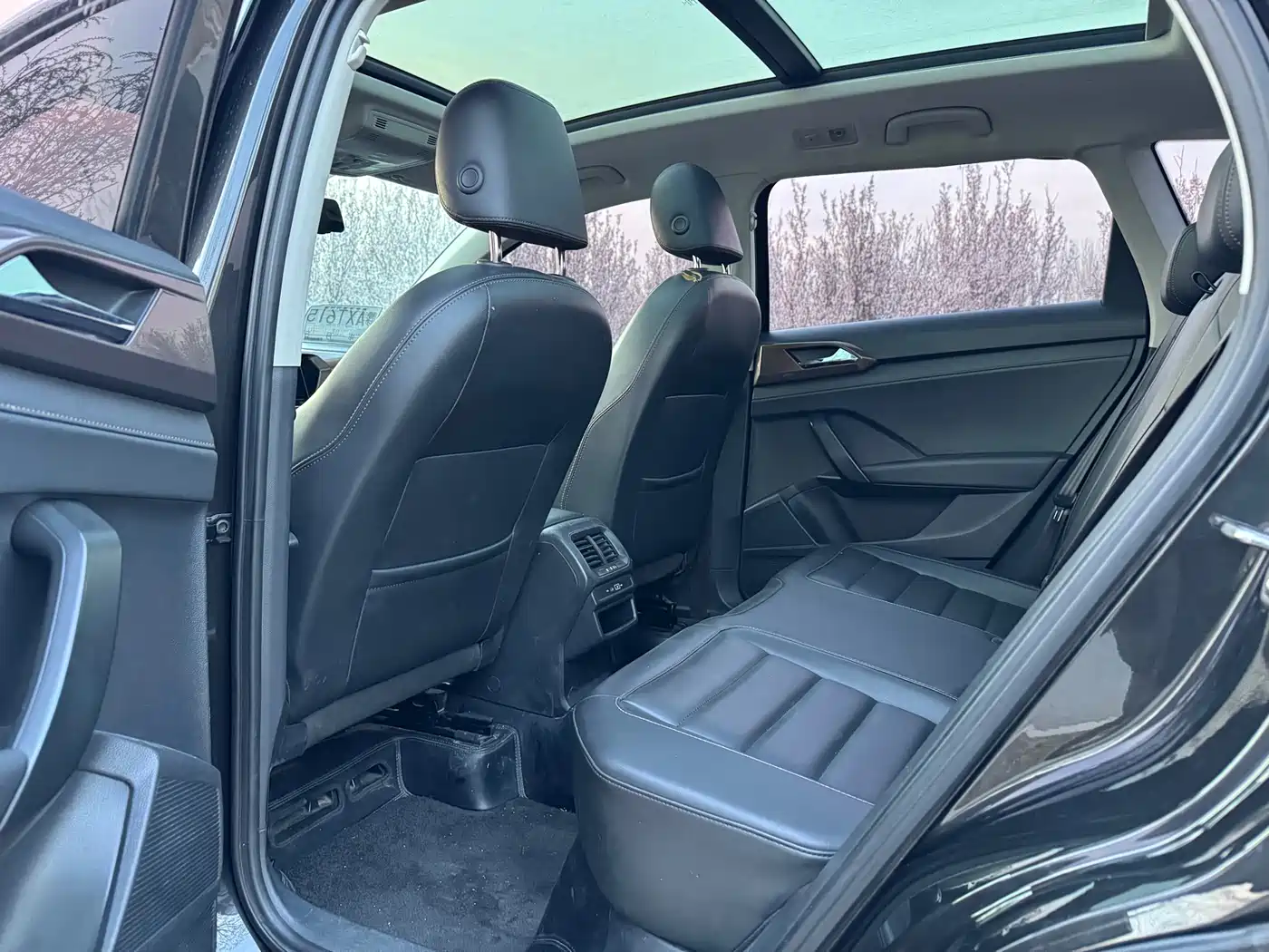 Volkswagen Tharu 2022 280TSI 2WD Comfort фото 9