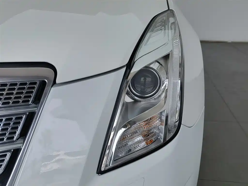 Cadillac XTS 2013 36S Platinum Edition фото 7