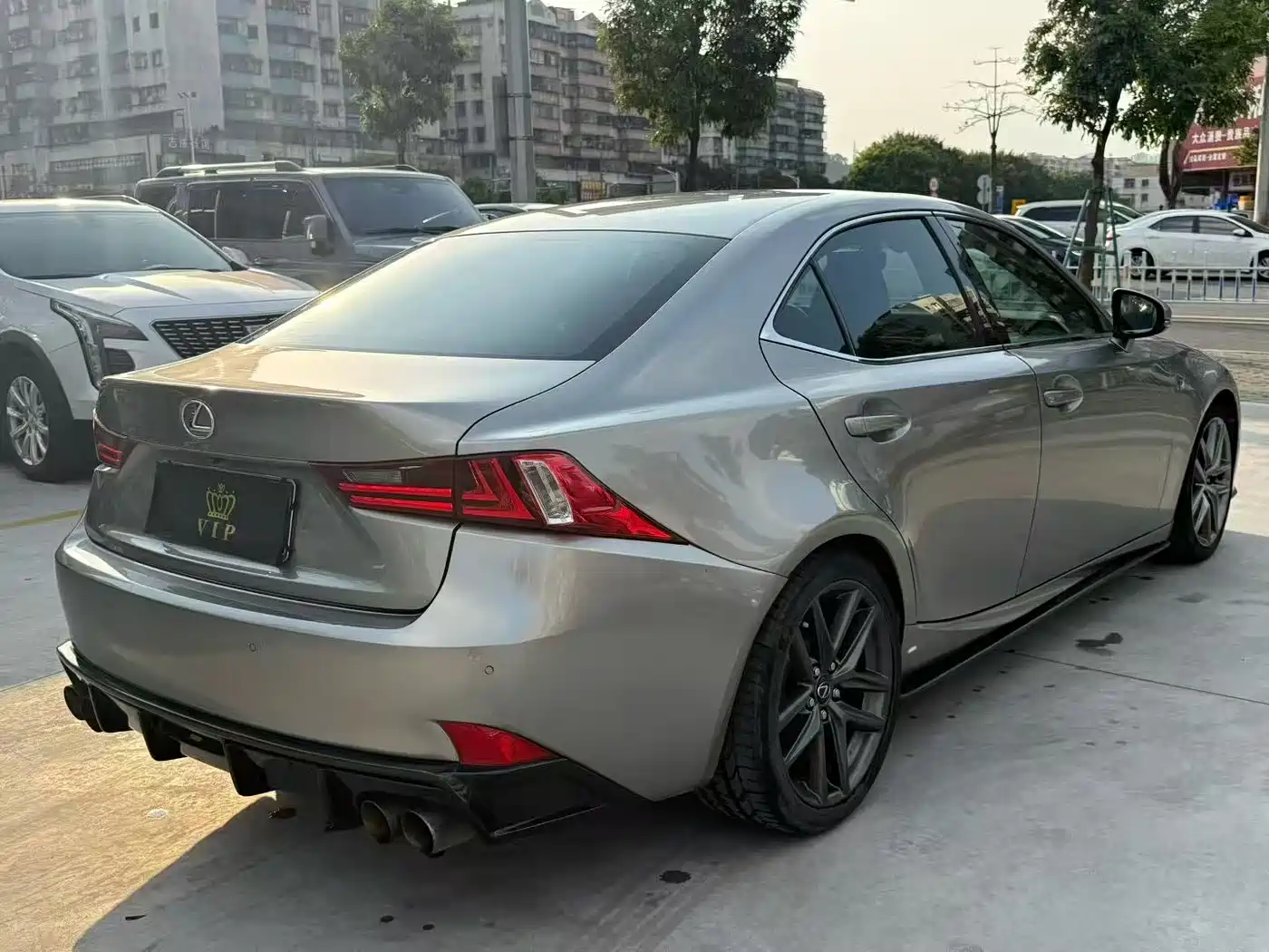 Lexus IS 2015 200t F SPORT фото 6