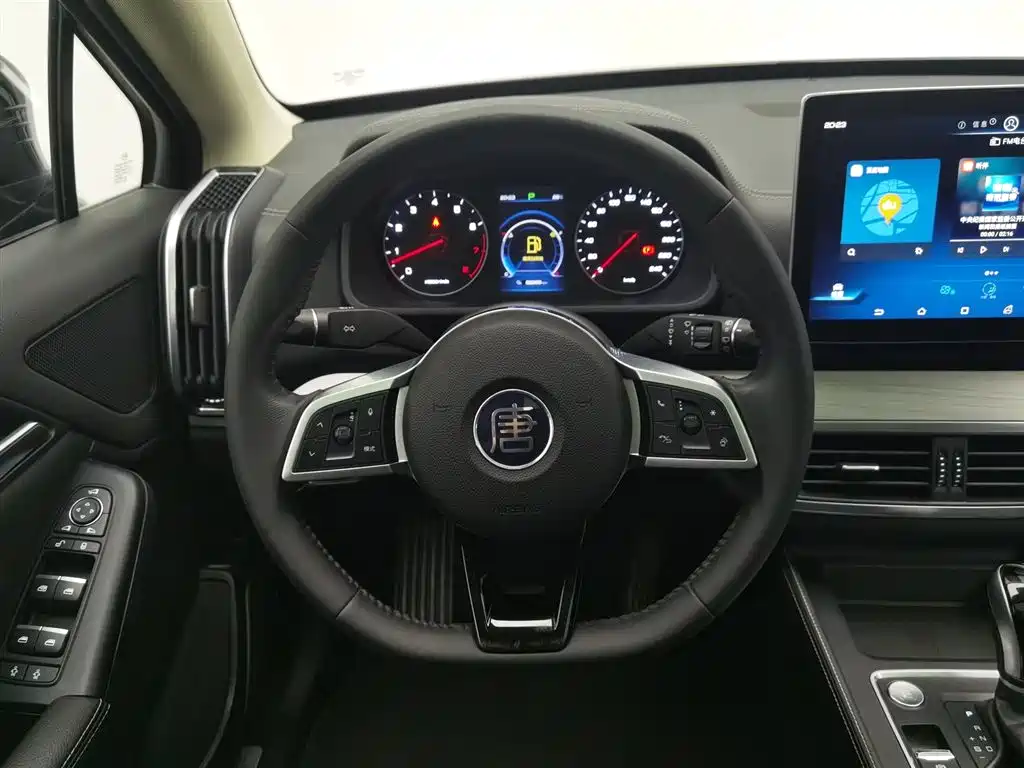 BYD Tang 2019 2.0T Automatic Smart Connect Luxury 5-seater China VI фото 11