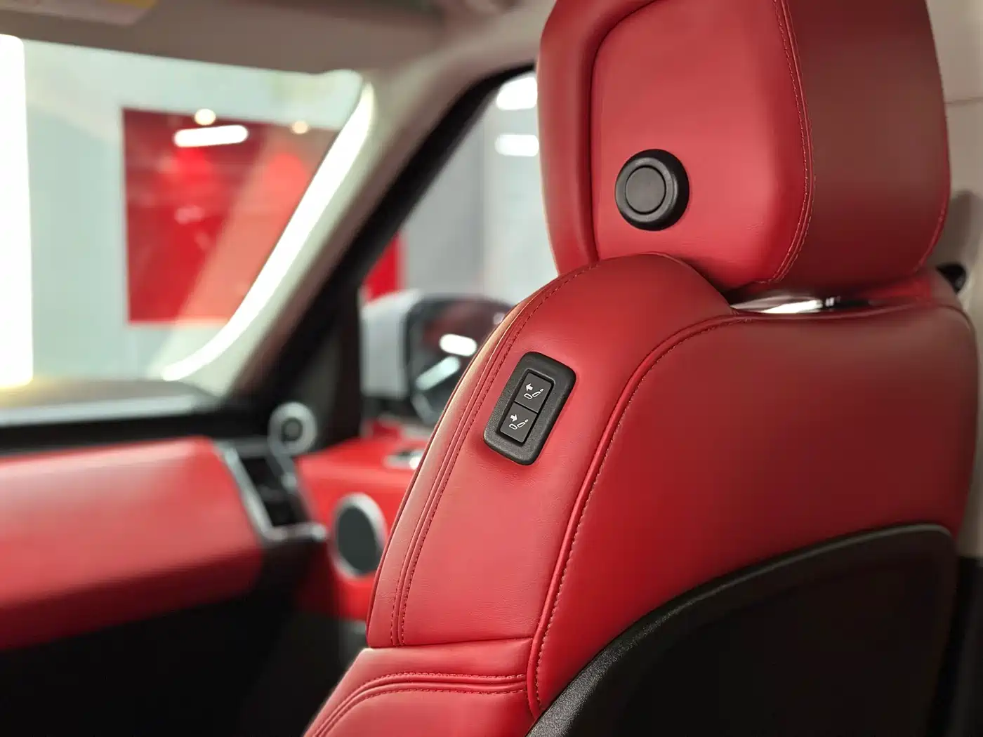 Land Rover Range Rover Sport 2019 3.0 SC V6 Special Edition фото 18