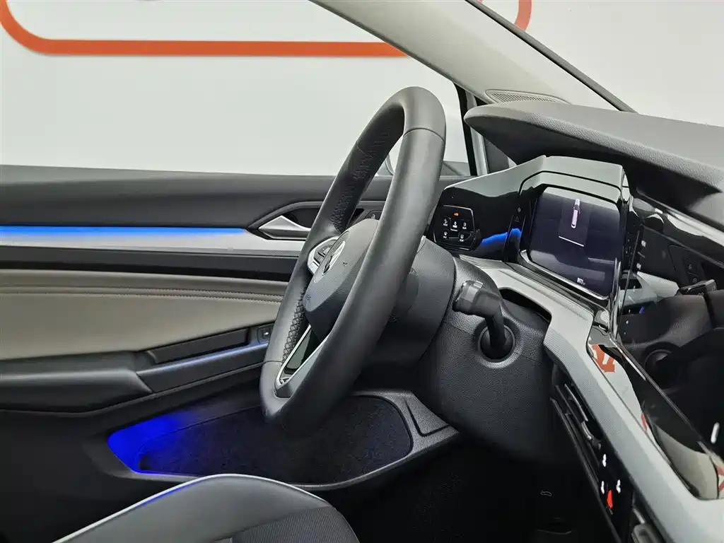 Volkswagen Golf 2023 Facelift 280TSI DSG Pro фото 22