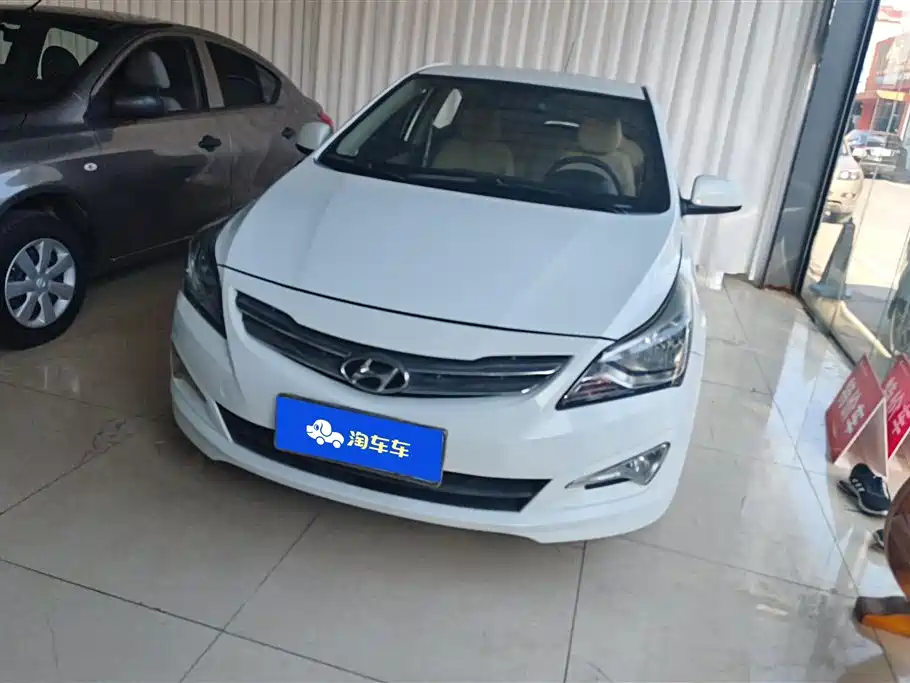 Hyundai Verna 2014 1.4L Manual Fashion GS фото 2