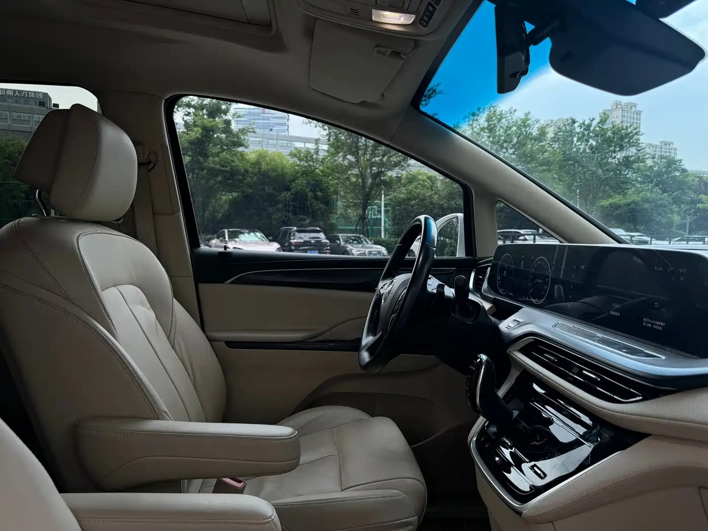 Buick GL8 2022 ES Landmark 653T Smart Luxury фото 18
