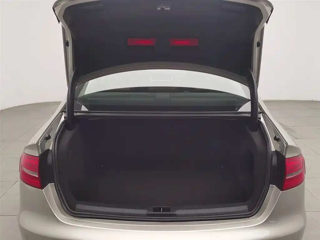 Audi A4L 2015 35 TFSI Auto Standard фото 16