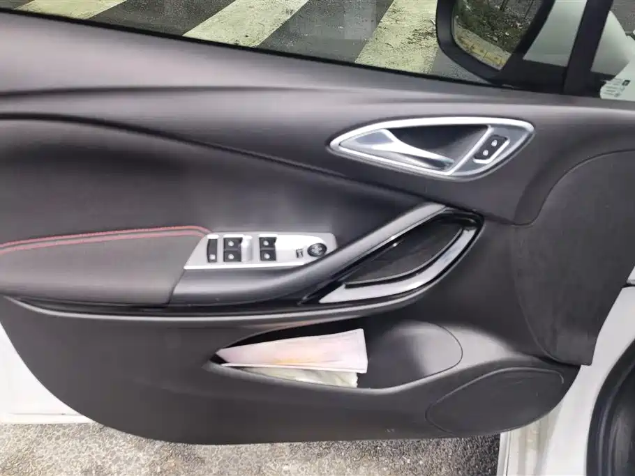 Buick Verano 2018 Hatchback GS 20T Dual Clutch Progressive фото 7