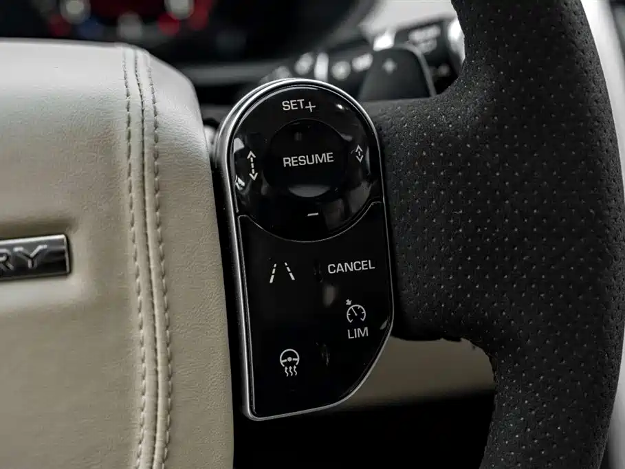 Land Rover Discovery 2019 3.0 SC V6 HSE фото 10