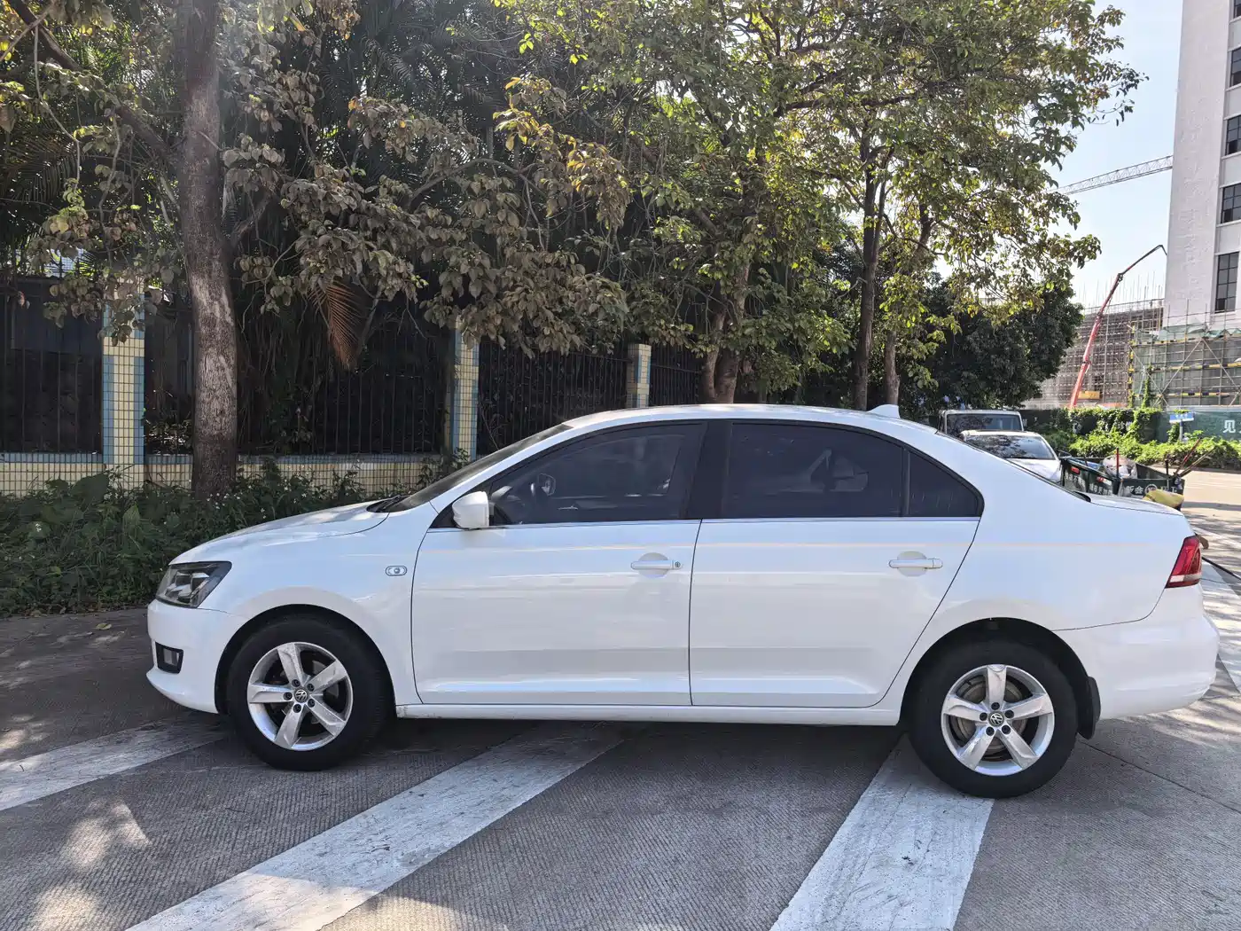 Volkswagen Santana 2015 1.6L Automatic Comfort Edition фото 7