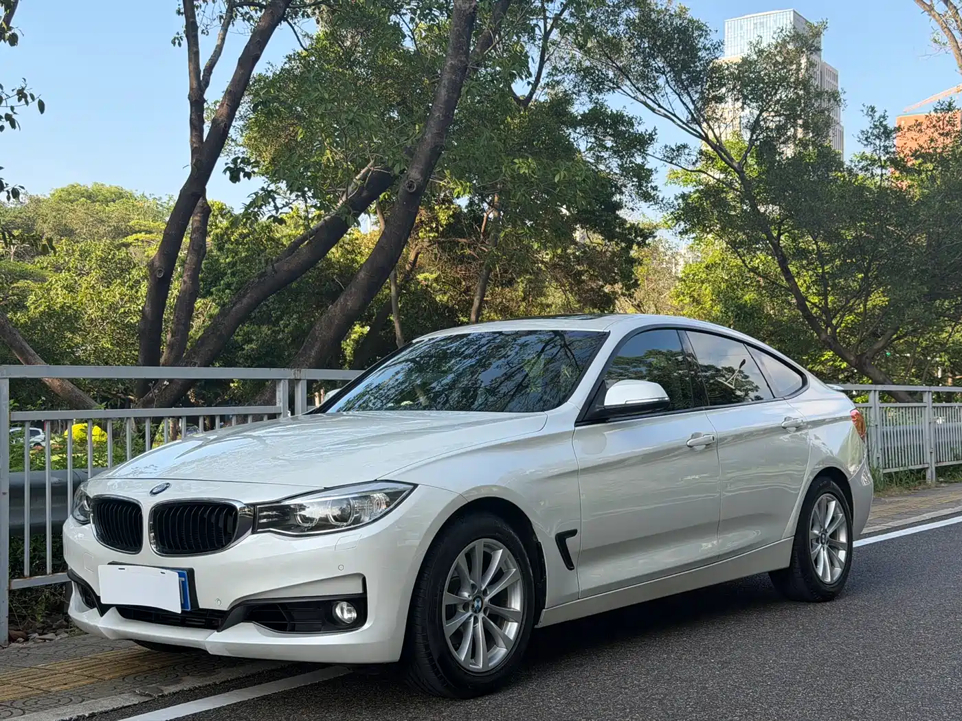 BMW 3 Series GT 2013 Model 320i Leading