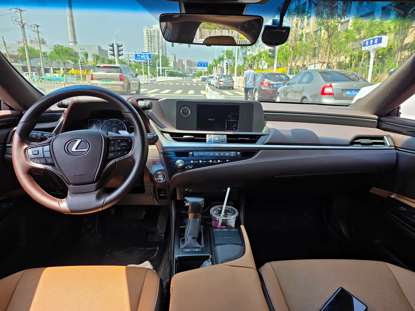 Lexus ES 2021 200 Excellence Edition фото 4