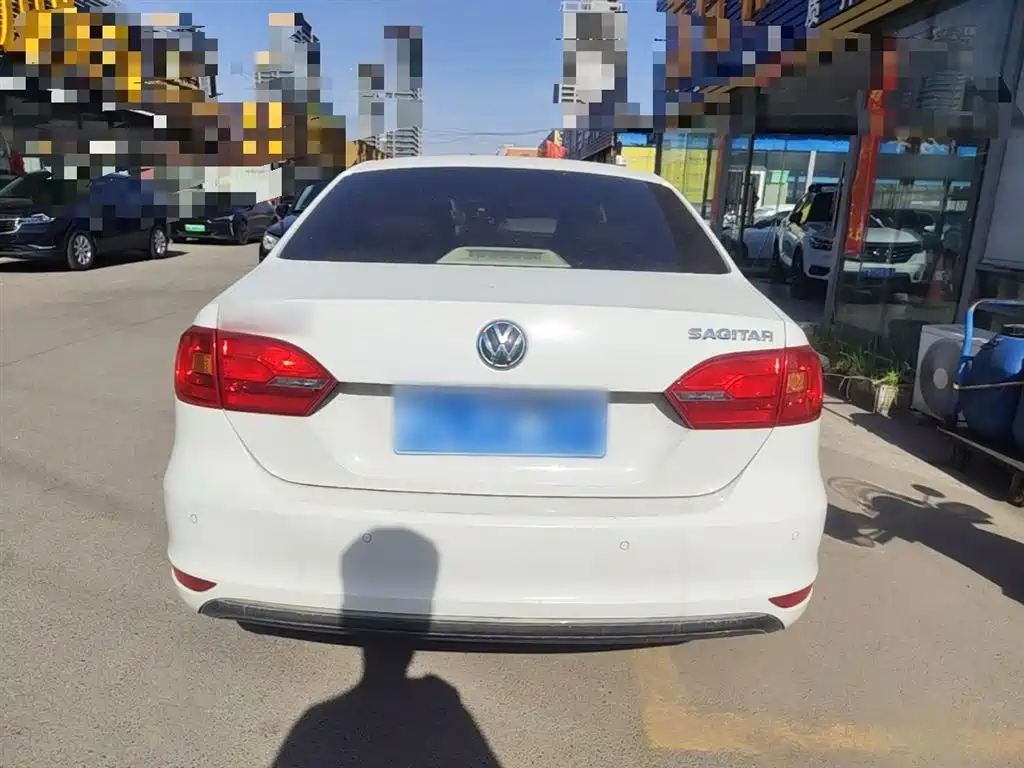 Volkswagen Sagitar 2014 Facelift 1.6L Automatic Comfort фото 6
