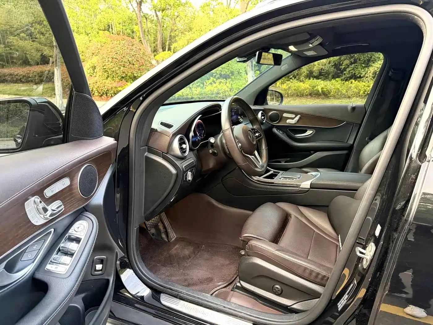 Mercedes-Benz GLC 2022 Facelift GLC 260 L 4MATIC Luxury Model фото 13