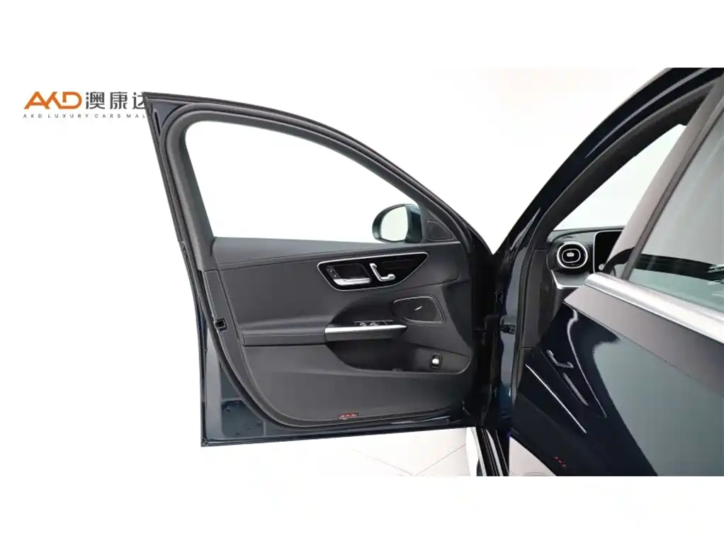Mercedes-Benz C-Class 2023 C 200 L Sport фото 10