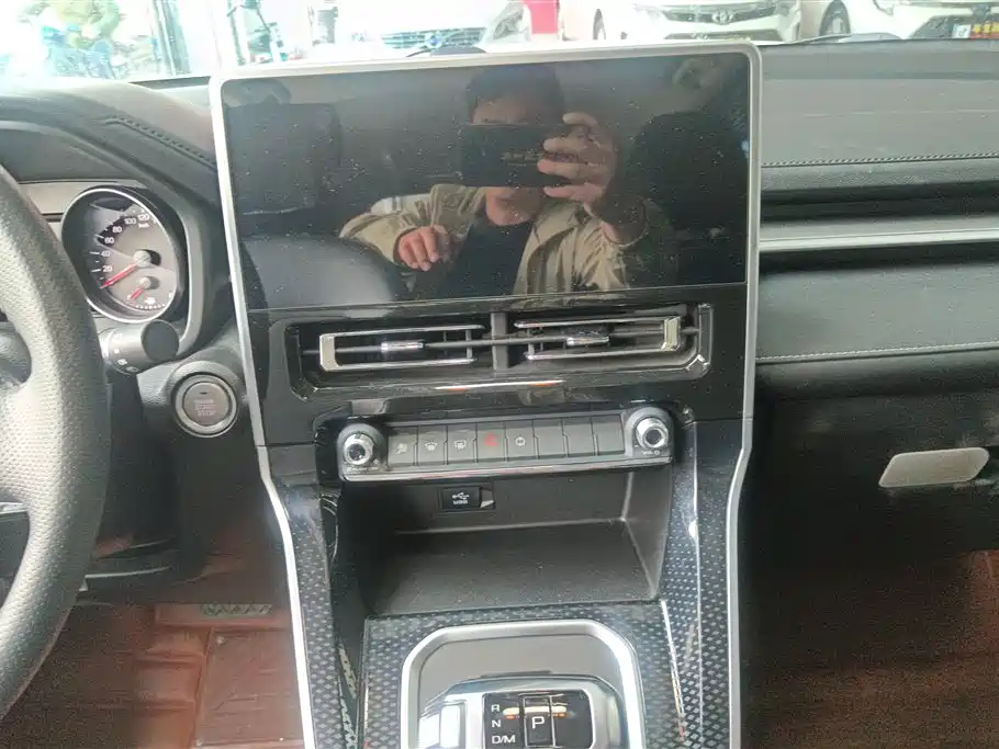 Haval M6 2021 PLUS 1.5T DCT Elite Smart Connect фото 13