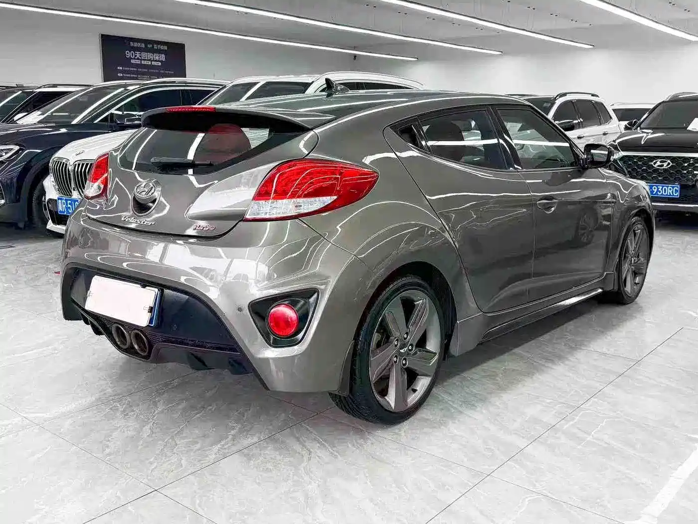 Hyundai Veloster 2015 1.6T Automatic Luxury Edition фото 4
