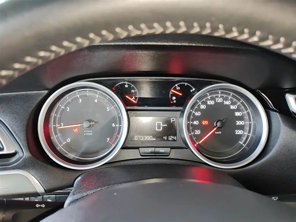 Peugeot 408 2018 350THP Automatic Luxury Edition фото 12