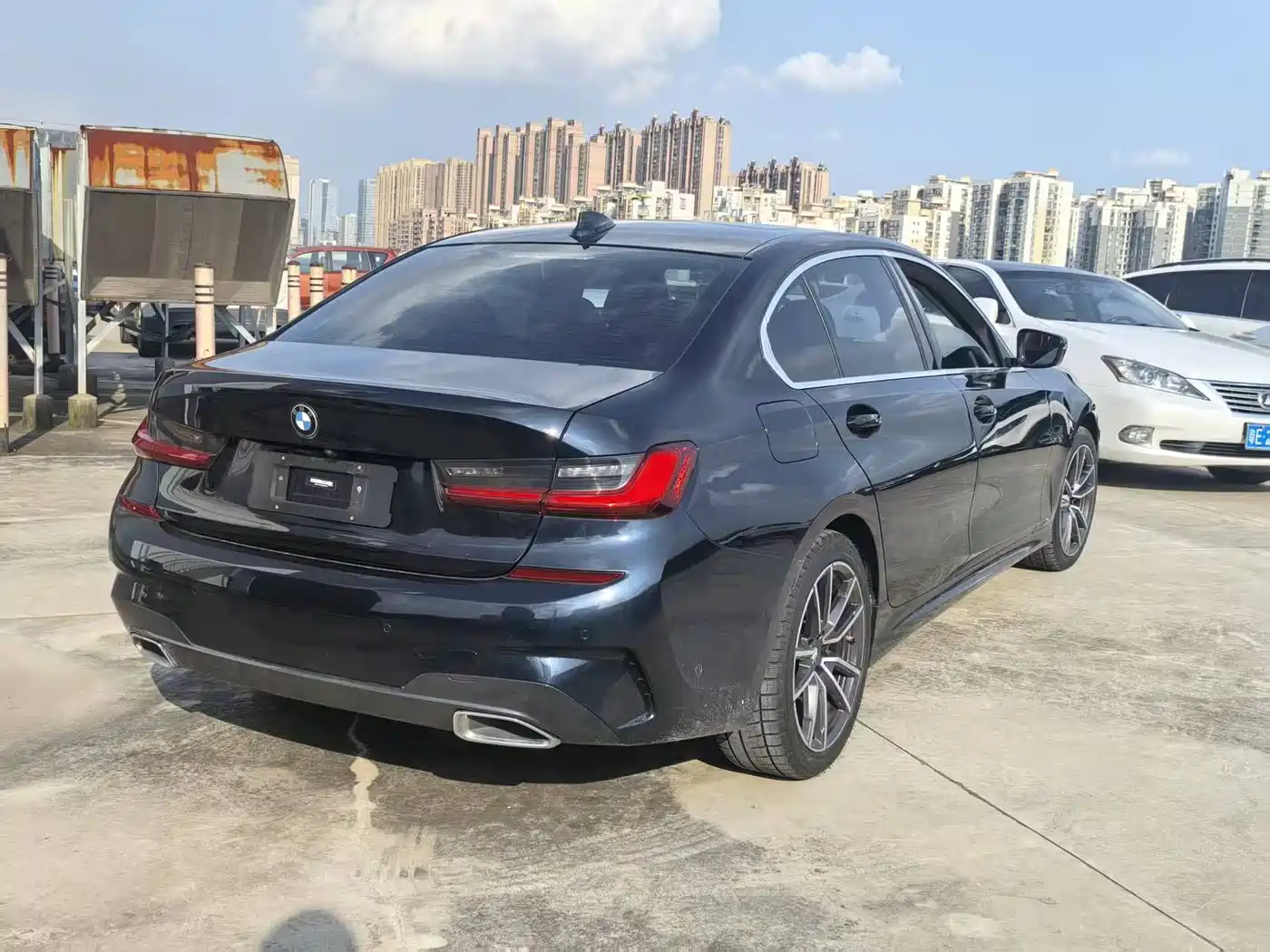 BMW 3 Series 2021 325Li M Sport Package фото 15
