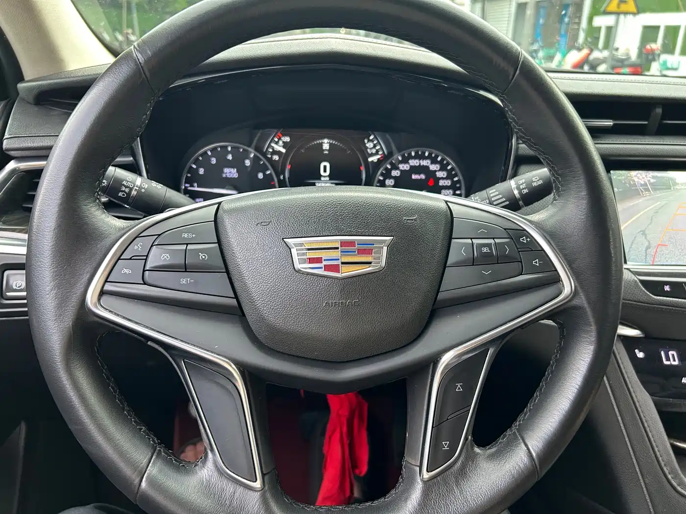 Фото 15 - Cadillac XT5