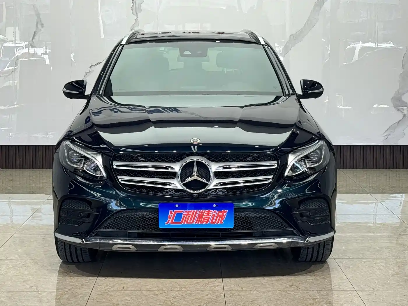 Mercedes-Benz GLC 2019 GLC 260 4MATIC Luxury фото 2