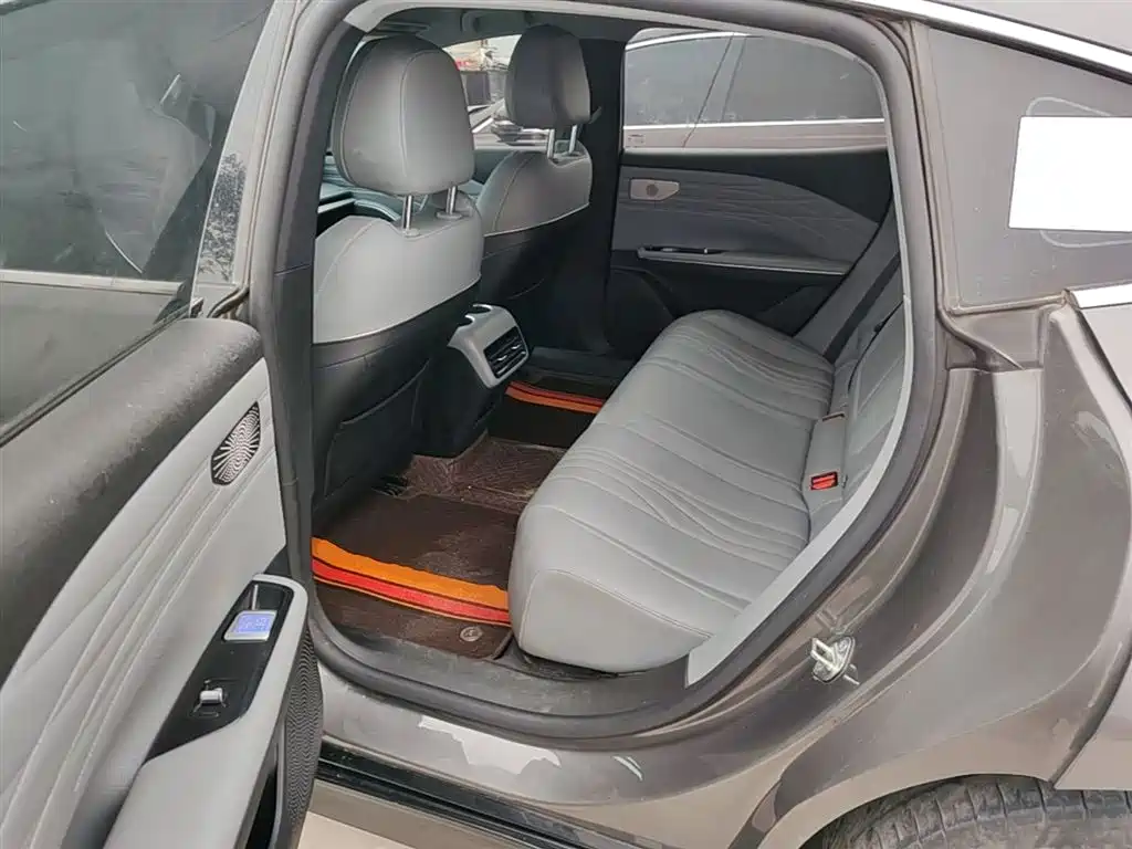 Geely Galaxy Galaxy E8 2024 Model 550km RWD Soaring Dragon Edition фото 17