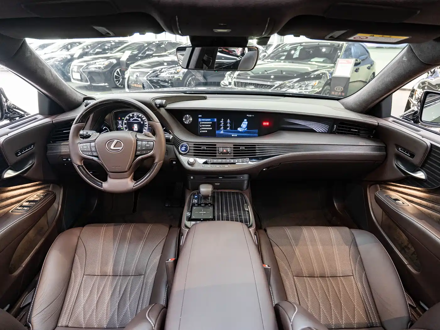 Lexus LS 2018 500h Luxury Edition China V фото 13