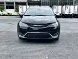 Фото 3 - Chrysler Pacifica PHEV