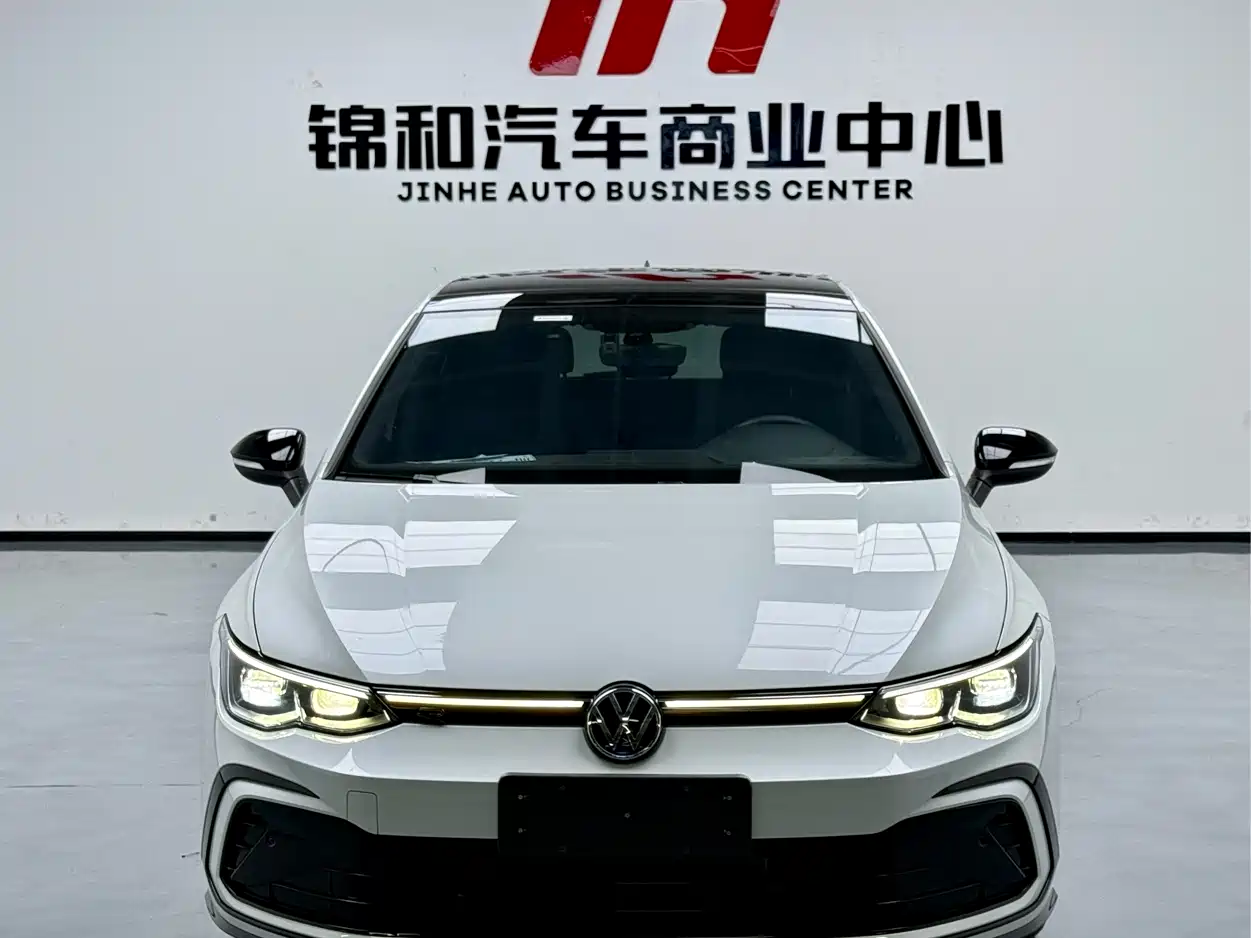 Volkswagen Golf 2023 Model 280TSI DSG R-Line фото 2
