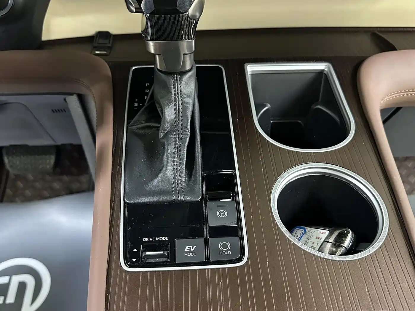 Toyota Sienna 2023 2.5L Hybrid Comfort Edition фото 10