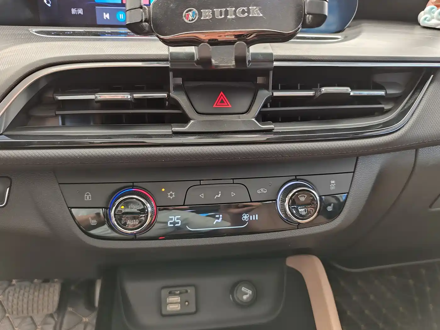BUICK GL6