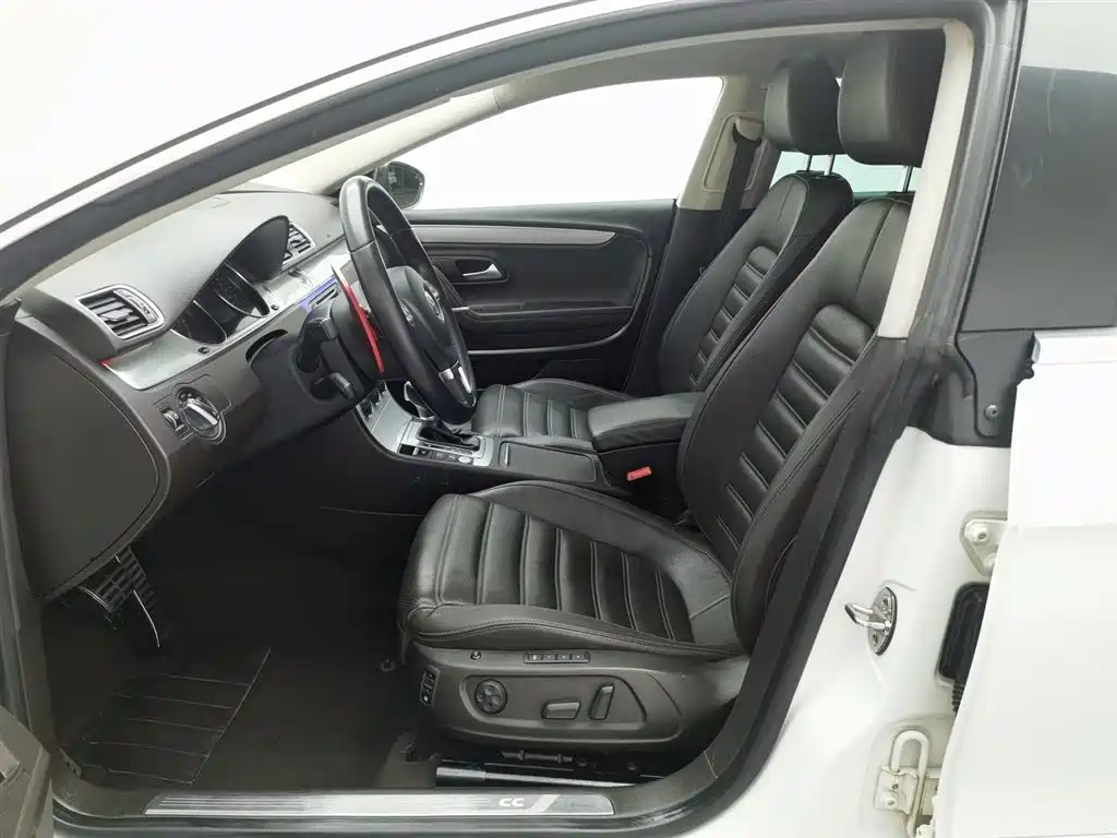 Volkswagen FAW-Volkswagen CC 2018 2.0TSI Luxury фото 10