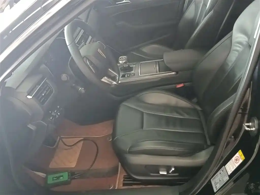 Hongqi H5 2020 1.8T Automatic Smart Connection Qi Rhythm Edition фото 15