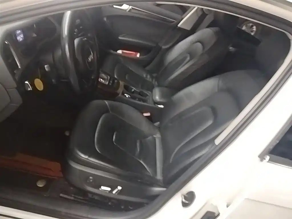 Audi A4L 2015 35 TFSI Auto Comfort фото 15