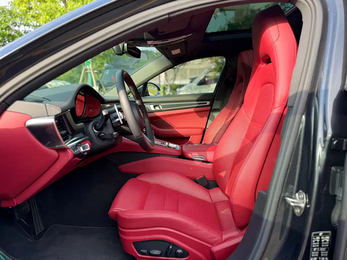 Porsche Panamera 2023 Panamera 4 Executive Long Wheelbase Platinum Edition 2.9T фото 12