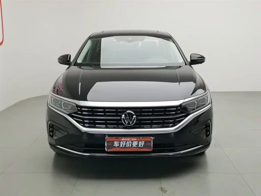 Volkswagen Passat 2023 Facelift 380TSI Luxury Edition фото 3