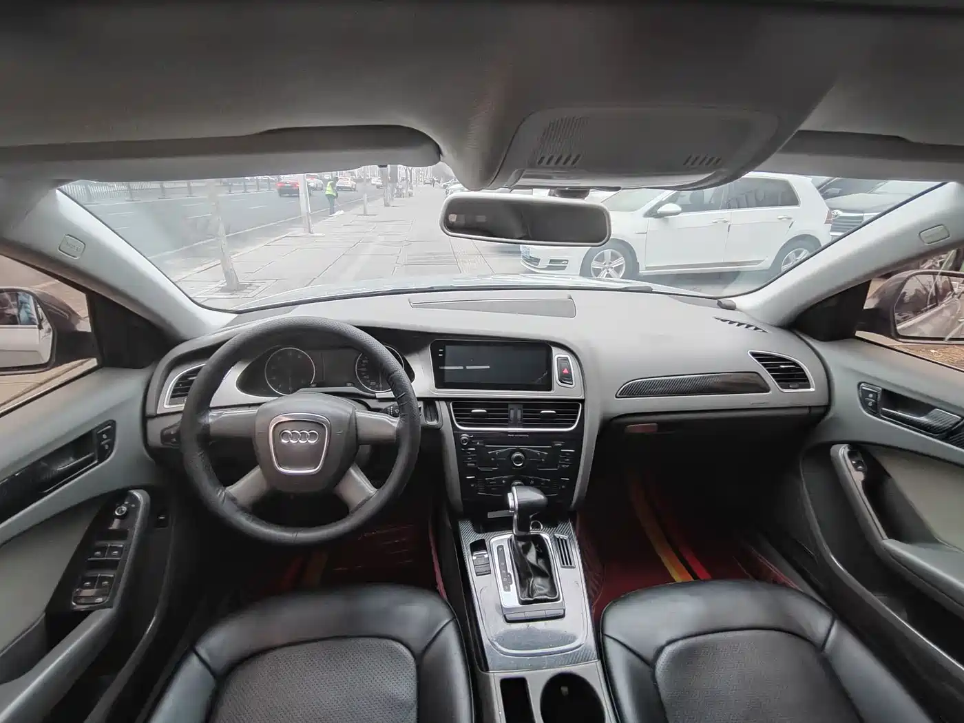 Audi A4L 2010 1.8 TFSI Comfort фото 8