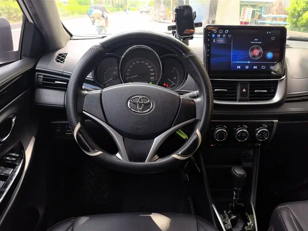 Toyota YARiS L Zhi Xuan 2020 Zhi Xuan X 1.5L CVT Luxury фото 3