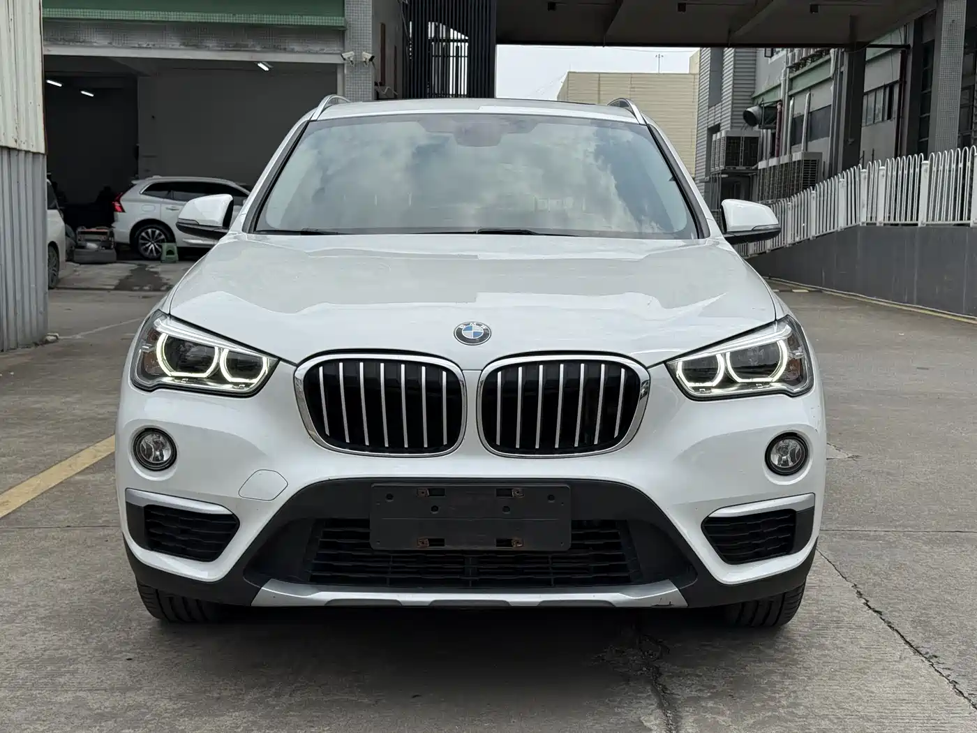 BMW X1 2019 sDrive18Li Premium Model фото 3