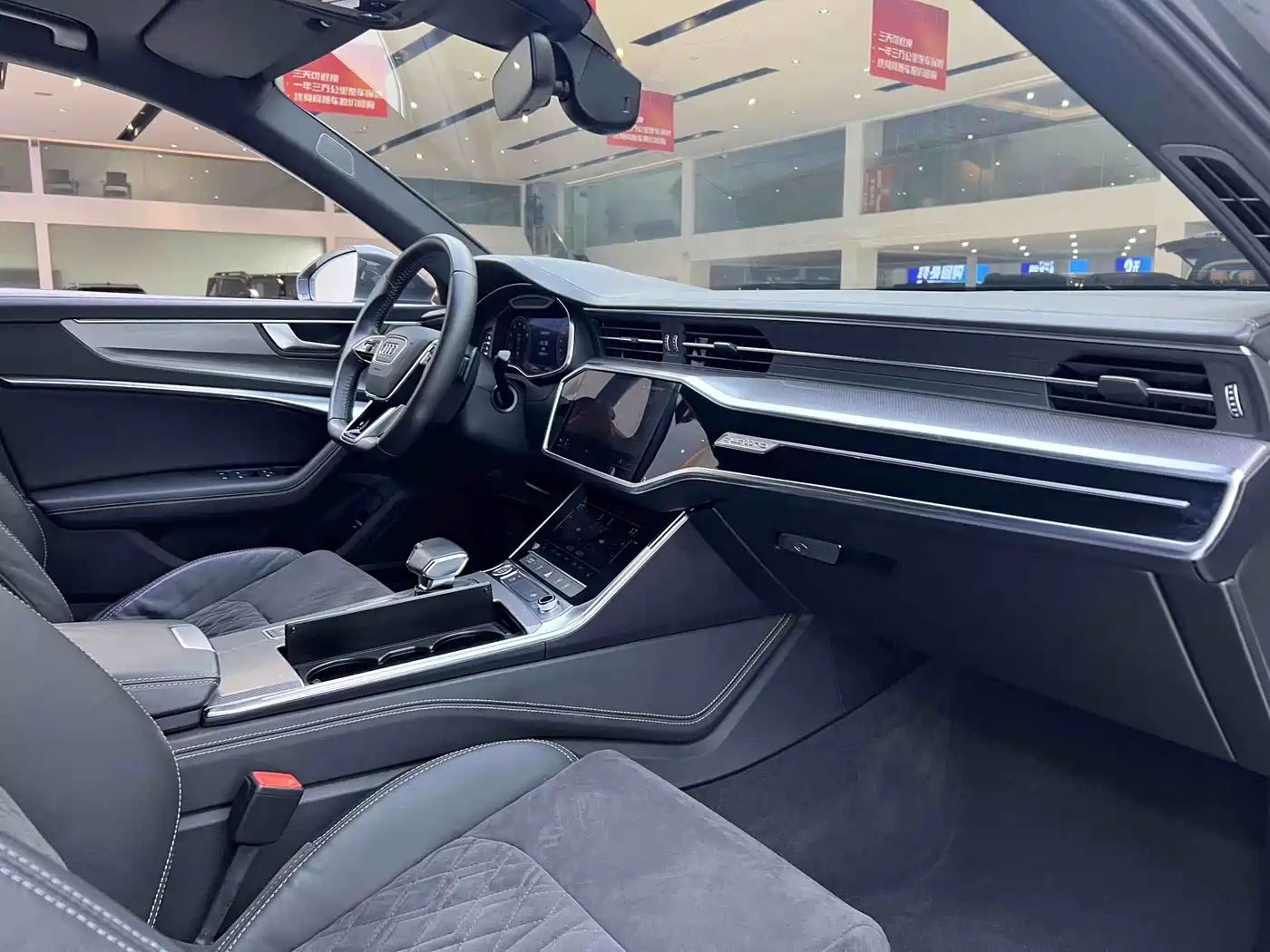 Audi A6L 2020 55 TFSI quattro Exclusive Dynamic фото 15